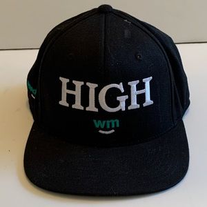 Weedmaps hat